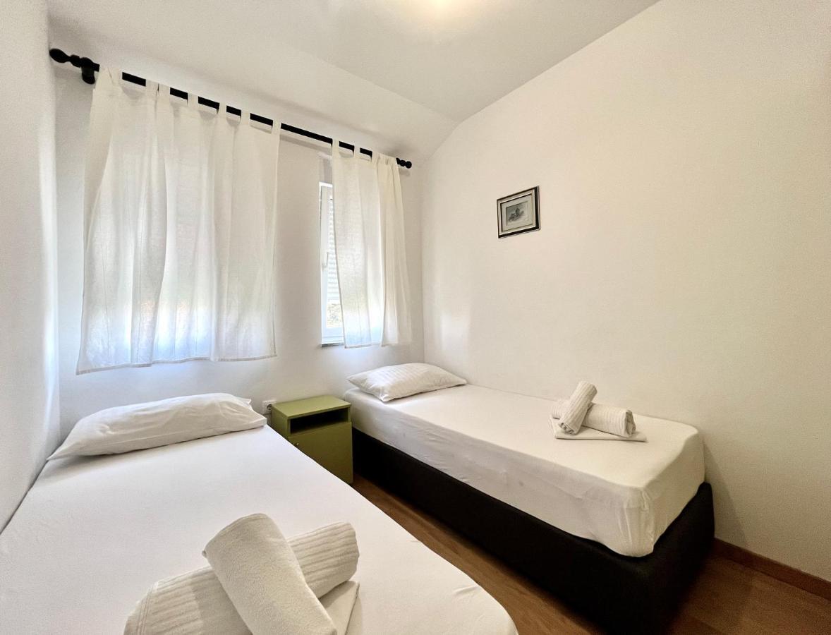 B88 Apartments - Vila Palma Sveti Filip i Jakov Exteriér fotografie