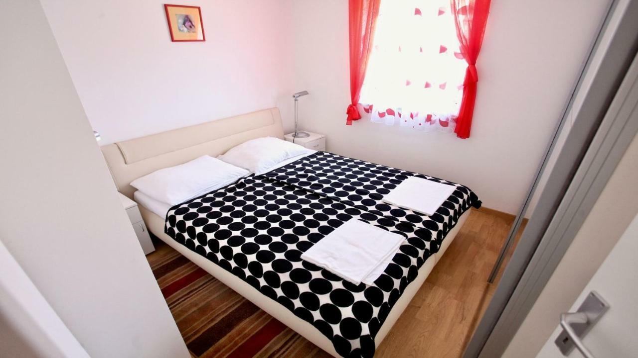 B88 Apartments - Vila Palma Sveti Filip i Jakov Exteriér fotografie