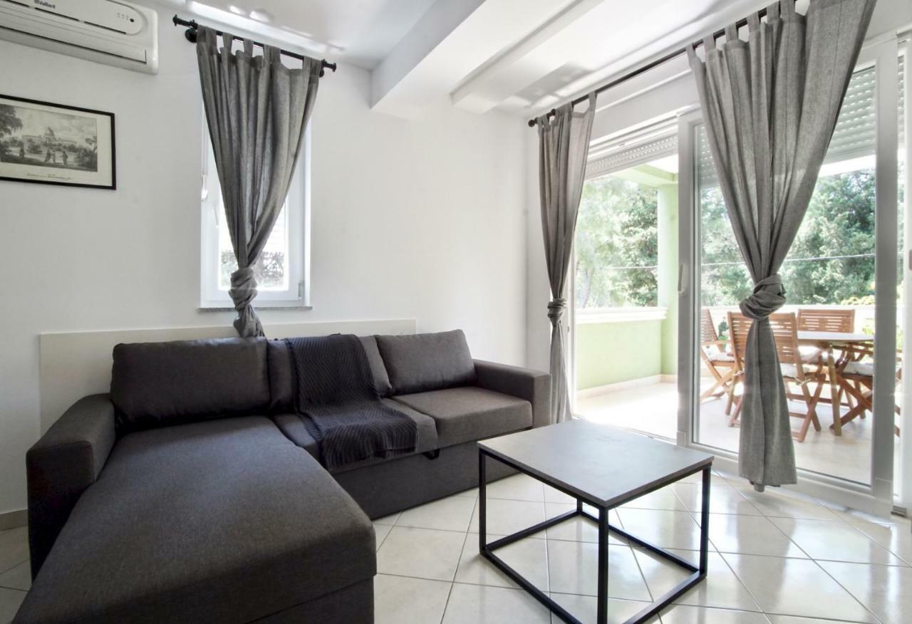 B88 Apartments - Vila Palma Sveti Filip i Jakov Exteriér fotografie