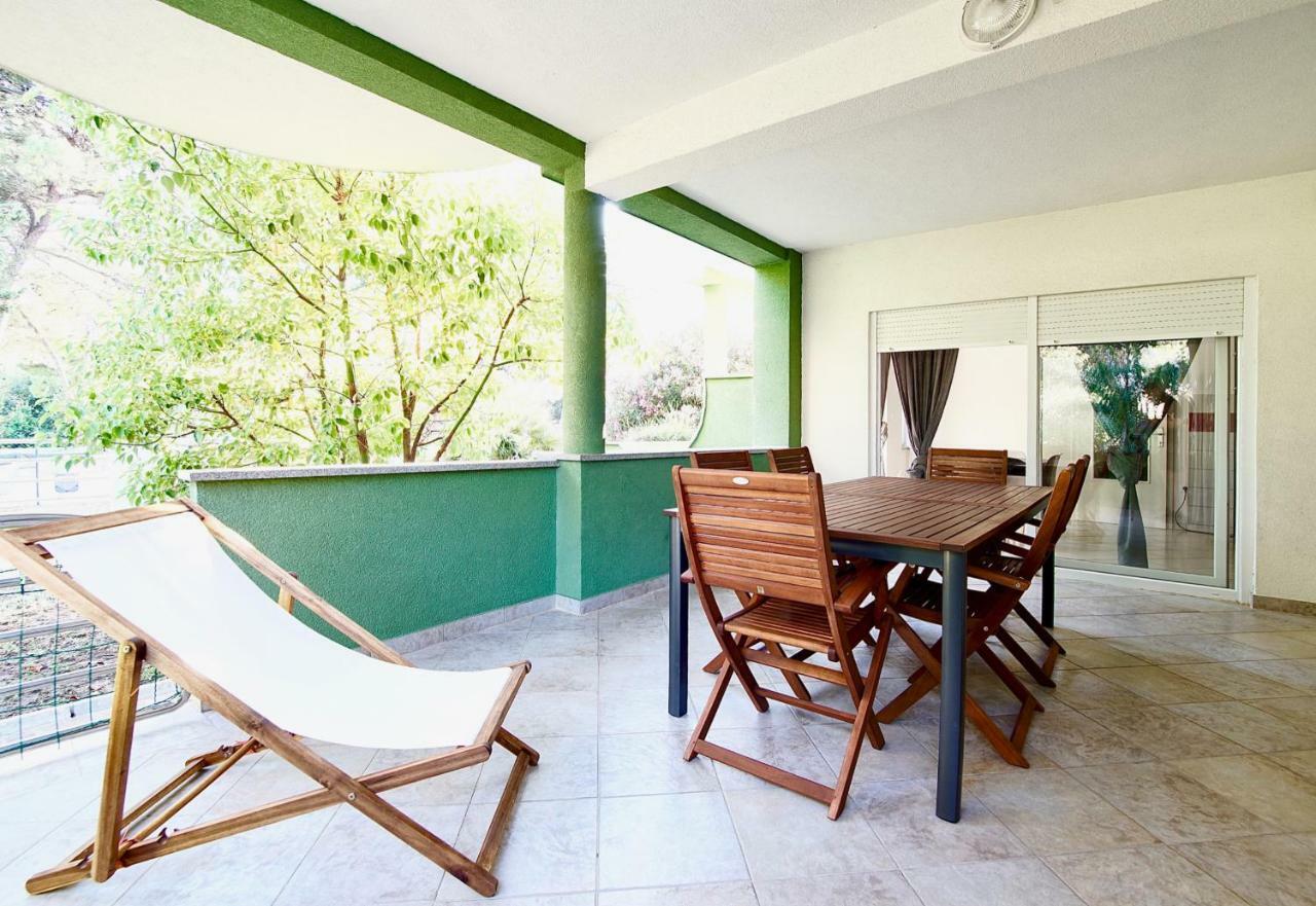 B88 Apartments - Vila Palma Sveti Filip i Jakov Exteriér fotografie